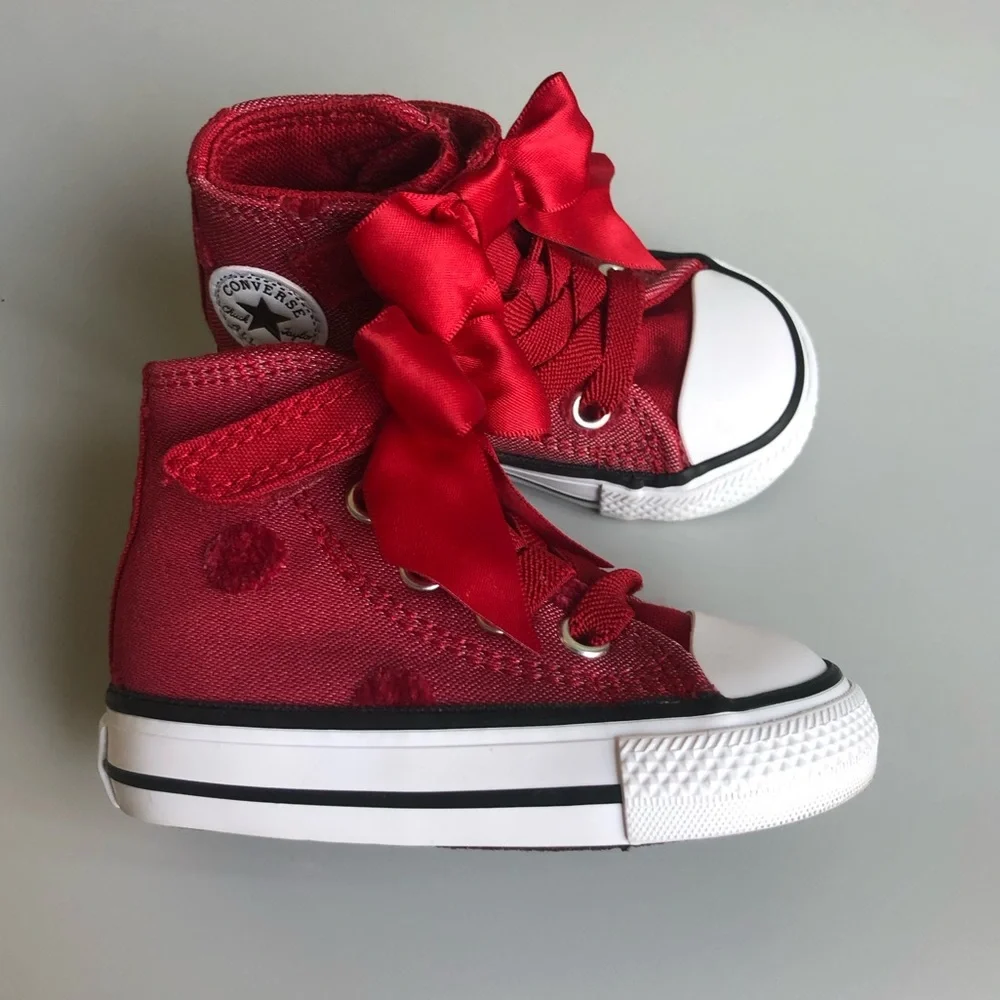 Converse Chuck Taylor All Star Bow Easy On High Top Sneaker Size: US Toddler 3C
